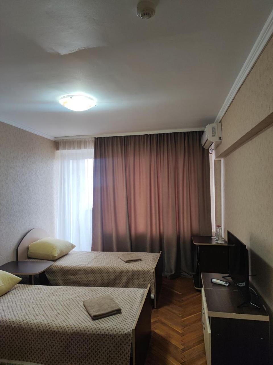 Hotel Prietenia Bender Exterior photo