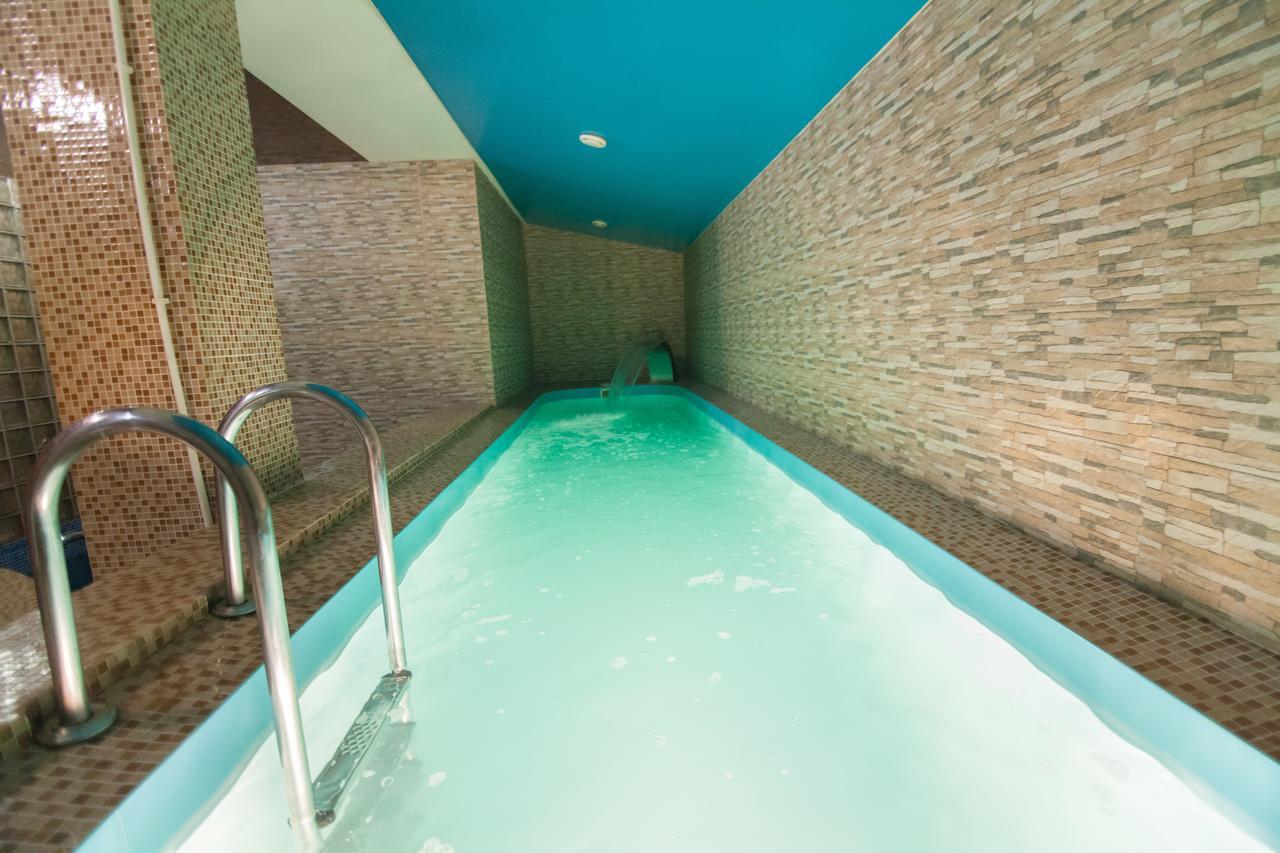 Hotel Prietenia Bender Exterior photo