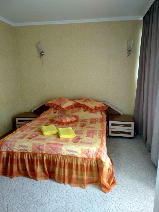 Hotel Prietenia Bender Exterior photo